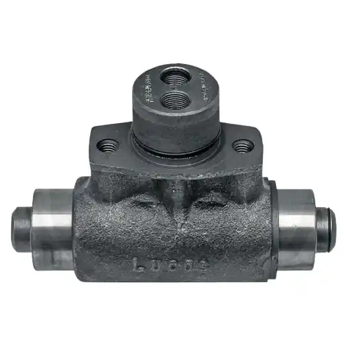 CYLINDEREK HAMULCOWY MASSEY FERGUSON 340, 342, 350, 352, 355, 360, 362, 362N, 365, 372N, 375, 382N, 390, 390T, 396, 398 , 399 (3477380M93) Bezpieczne zakupy