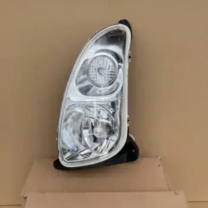 LAMPA PRZEDNIA LEWA REFLEKTOR NEW HOLLAND 7510, T7520, T7530, T7540, T7550, TL100A, TL70A, TL80A, TL90A, TS100A Delta, TS110A Delta, TVT135, TVT145, TVT155, TVT170, TVT190, TVT195 (82029730, 84156845) Tylko dziś